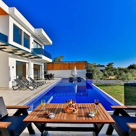 Villa Lycian-Kalkan 3 Bedroom-2 Jakuzzies-Sauna-Turkish Hamam-Huge Private Pool And Lovely Garden Kaş Exteriör bild