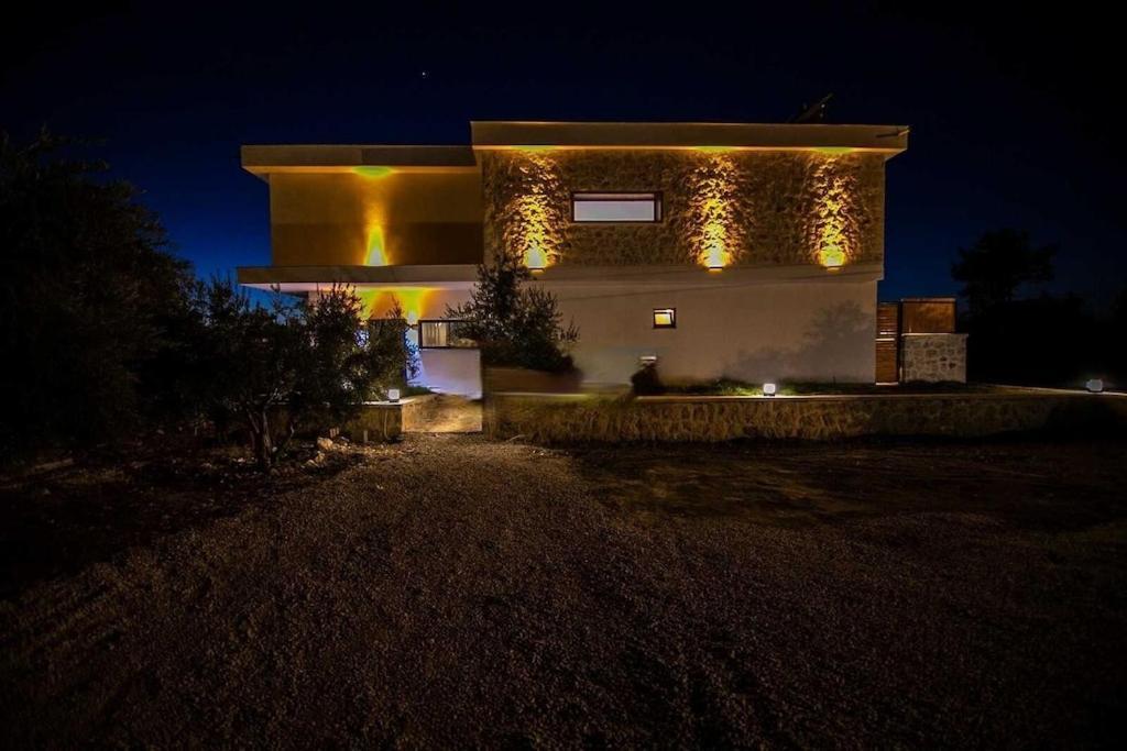 Villa Lycian-Kalkan 3 Bedroom-2 Jakuzzies-Sauna-Turkish Hamam-Huge Private Pool And Lovely Garden Kaş Exteriör bild