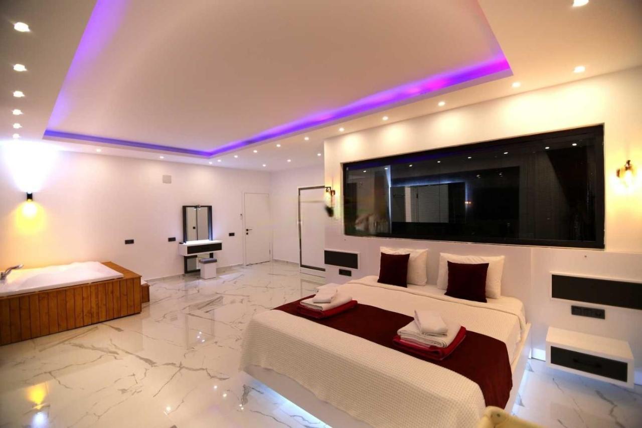 Villa Lycian-Kalkan 3 Bedroom-2 Jakuzzies-Sauna-Turkish Hamam-Huge Private Pool And Lovely Garden Kaş Exteriör bild
