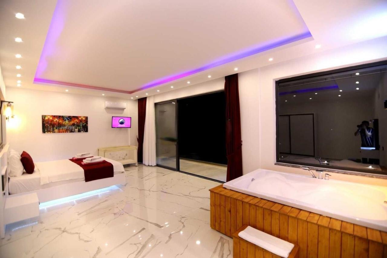 Villa Lycian-Kalkan 3 Bedroom-2 Jakuzzies-Sauna-Turkish Hamam-Huge Private Pool And Lovely Garden Kaş Exteriör bild