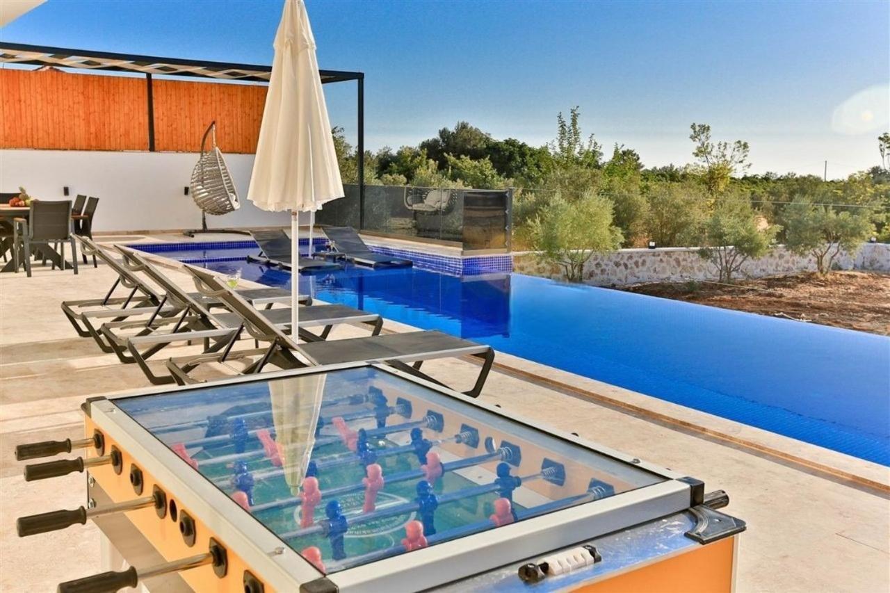 Villa Lycian-Kalkan 3 Bedroom-2 Jakuzzies-Sauna-Turkish Hamam-Huge Private Pool And Lovely Garden Kaş Exteriör bild